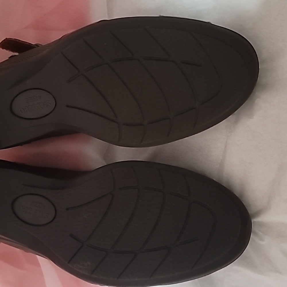 Shoes - Picture 3 of 5